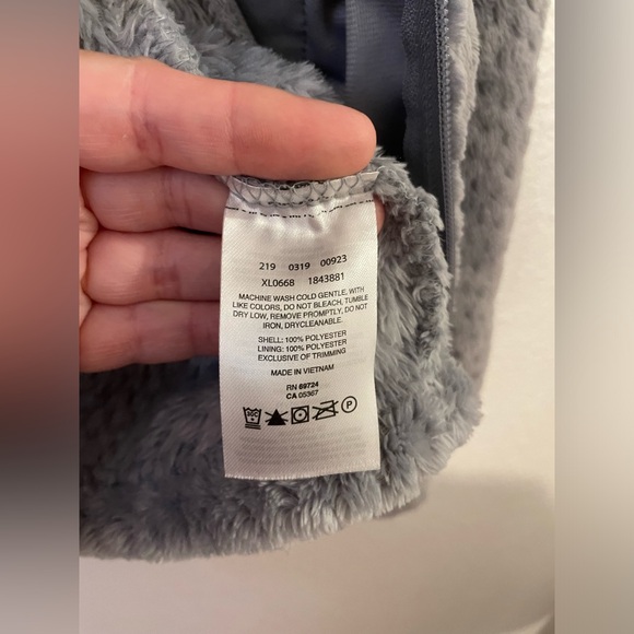 Columbia Gray Plush thick Long Sleeve with Full Zipper Size small RN69724 - Picture 4 of 11